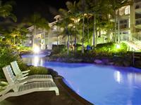 Swimming Pool Lighting at Night – BreakFree Alexandra Beach