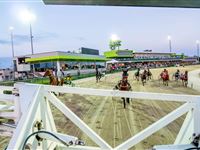 Racetrack - Mantra Melbourne Melton