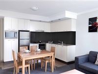 1 Bedroom Standard Apartment Dining-Mantra On Mary