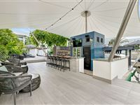 Lagoon Pool Bar - Mantra Portsea