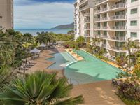 Mantra-Trilogy-pool-8