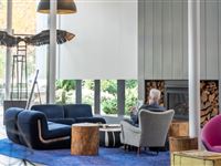 Peppers-Gallery-Hotel-Canberra_Lobby_3