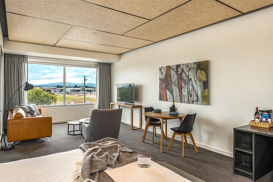 Tamar River Suite - Peppers Silo Hotel