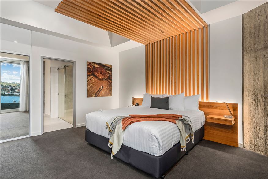 Premier Suite - Peppers Silo Launceston