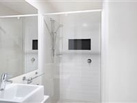 Studio Bathroom - Peppers Noosa Resort & Villas
