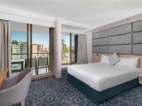 The_Sebel_Twin-Towns-Queen-Room-1