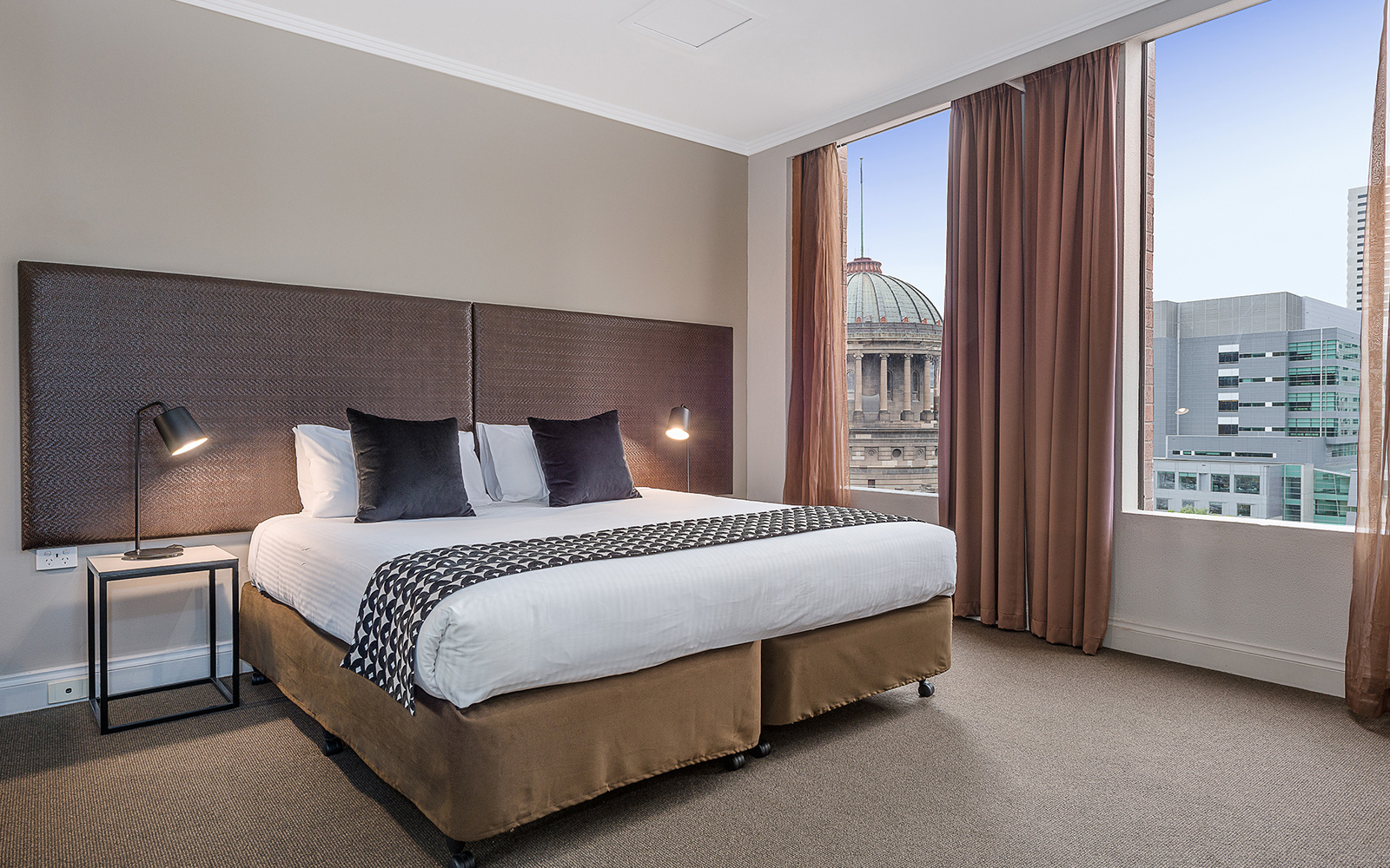 2 Bedroom Apartment in Melbourne 