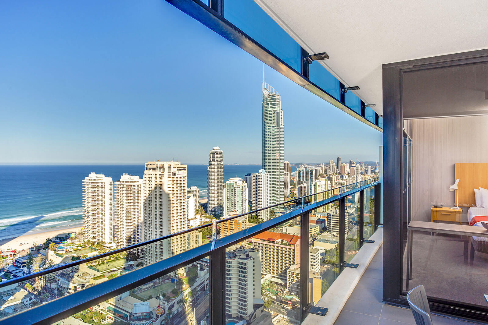 One Bedroom Ocean View Apartment at Mantra Circle on Cavill, Surfers  Paradise